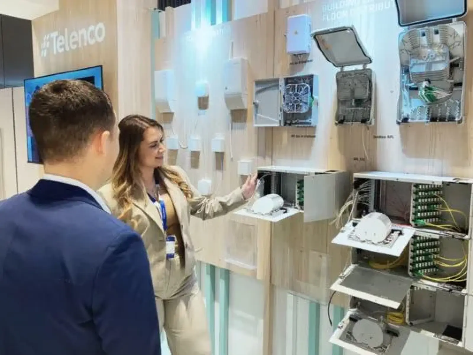 Équipe Telenco GmbH accompagnant un client sur un projet de réseau télécom en Allemagne