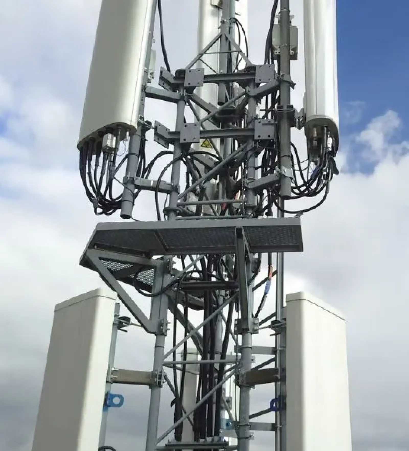 antenne mobile pour installation équipements fibre optique