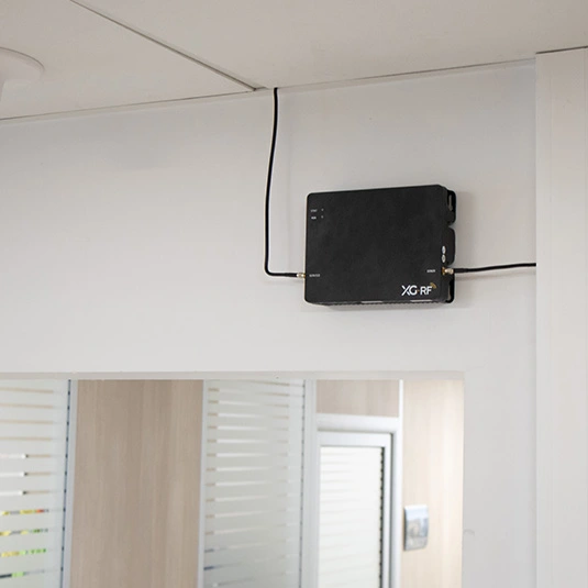 équipement de couverture mobile indoor installé dans un bâtiment