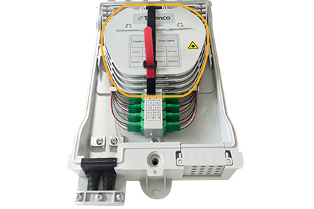 Cassettes d'&eacute;pissure empil&eacute;es dans le bo&icirc;tier WGP FL pour une organisation claire et la protection des fibres
